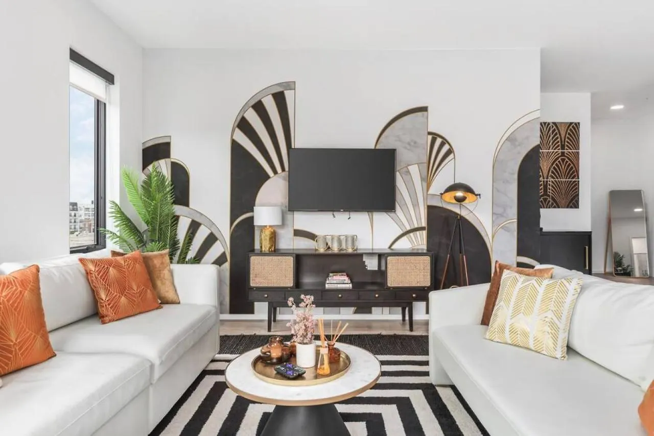 Lägenhet 3 Bedroom Oasis On The River With 2 Private Patios Nashville