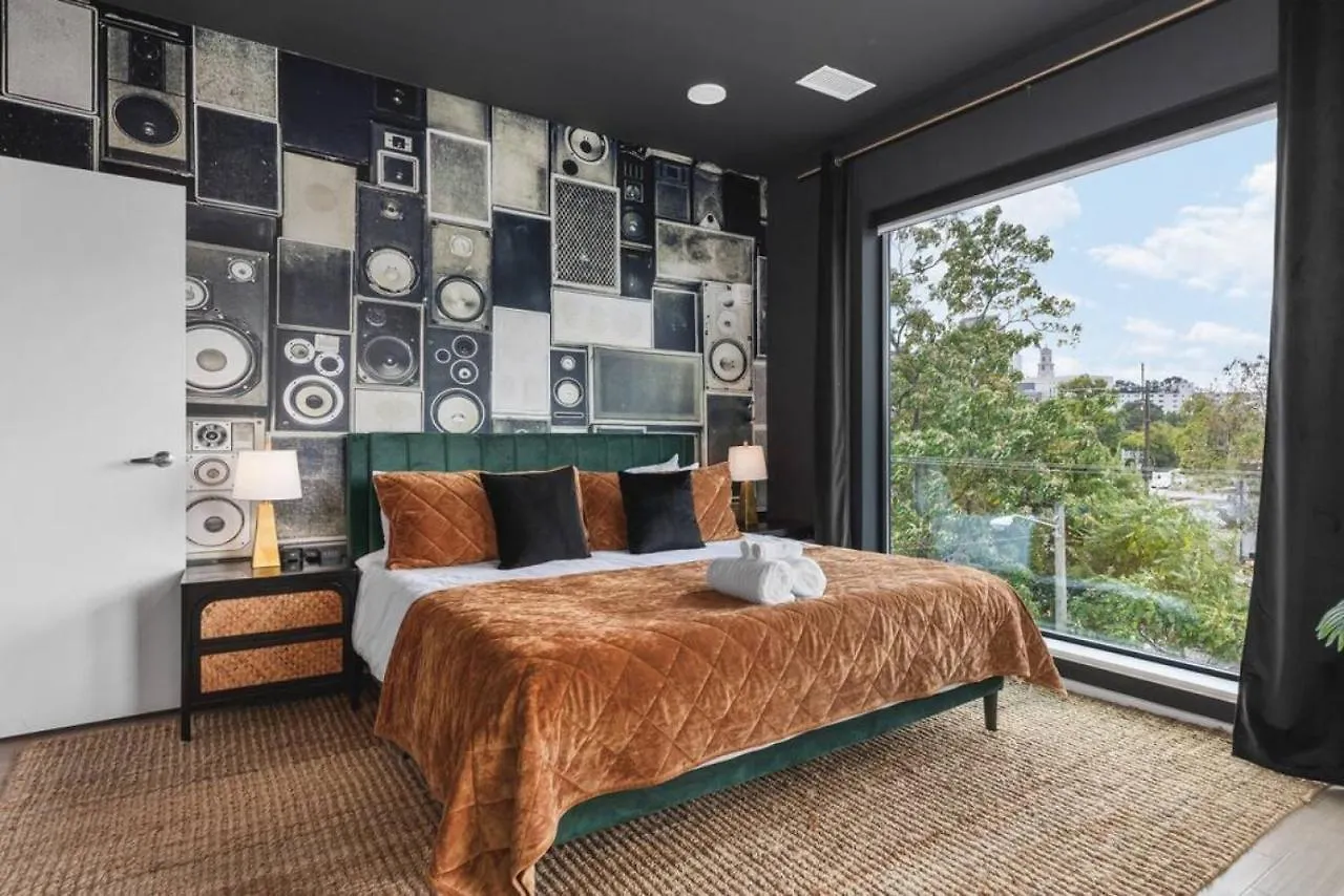 3 Bedroom Oasis On The River With 2 Private Patios 纳什维尔